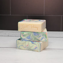 Load image into Gallery viewer, Cucumber Melon Soap
